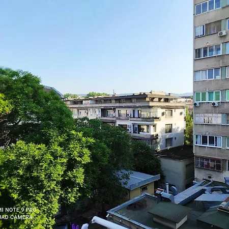 Above Varchev Апартамент Варна